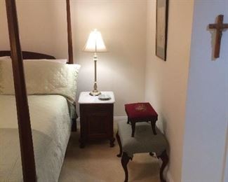 Stools
Marble topped bedside tables