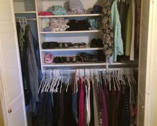 Very nice lady’s clothing
From L To XLL
Some with tags
