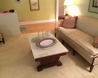 Marble topped sofa table
White marble top