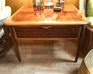 Vintage Lane Altavista Walnut Side Table