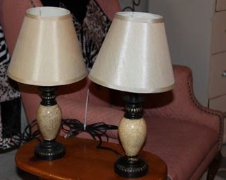 Matching marble end table accent lamps!