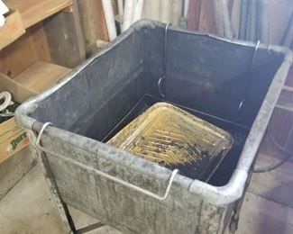 Parts wash bin