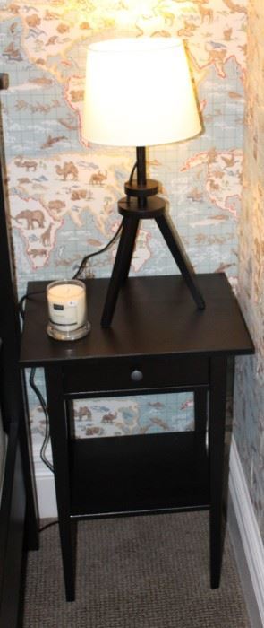 We have a pair of these lamps and end tables. 