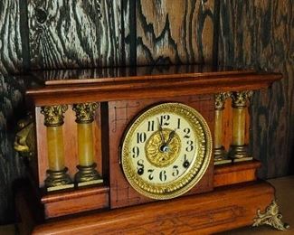 Mantle clock