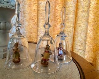 Dolfi figures in crystal bells