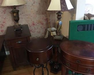 Lots of small side tables.