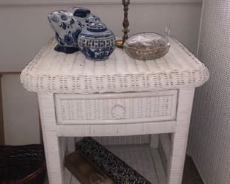 White wickers nightstand and decor