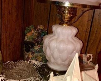 Fenton puffy quilted electric lamp