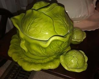 Cabbage serving pieces