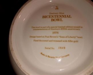 Bicentennial Bowl issued on 1976 great piece to display, use as a punch bowl or a fruit bowl 
