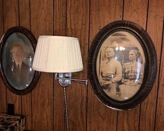 Oval bundle glass portraits of Tennessee residents