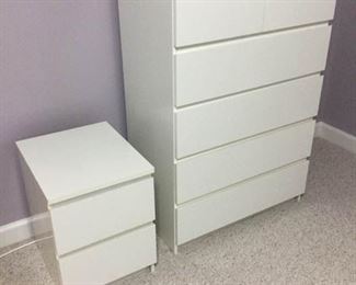 Modern Dresser and Nightstand https://ctbids.com/#!/description/share/153609