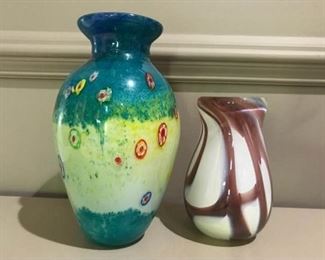 Set of Two Glass Vases https://ctbids.com/#!/description/share/157044