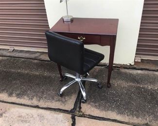 Quaint Desk  Chair