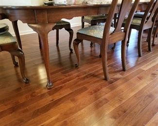 Gorgeous Henkel Harris Dining Room Table and Six Chairs