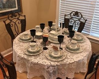 Glass top kitchen table with 4 chairs 
