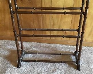 Wooden Rack https://ctbids.com/#!/description/share/156066