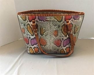 Designer Handbag https://ctbids.com/#!/description/share/156085
