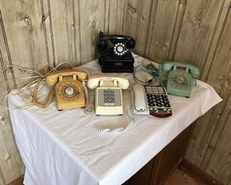 Vintage telephones https://ctbids.com/#!/description/share/158574