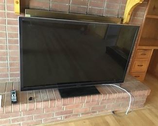 Big screen TV https://ctbids.com/#!/description/share/158577