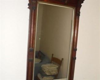 Antique dove tail vanity w/detached mirror