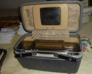 Vintage Samsonite luggage 2 pieces