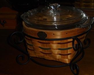 Anchor Hocking 2 qt dish w/basketholder