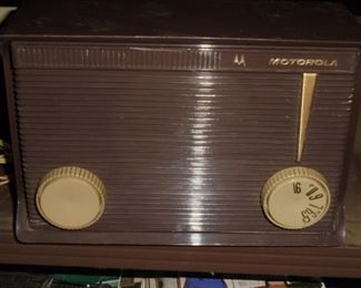 Vintage Bake lite 'Motorola' tube radio 