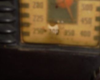 Vintage Bake lite 'Philco' tube radio  (one small hole in face of dial)