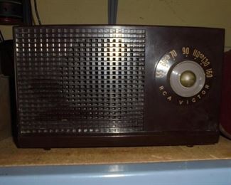 Vintage bake lite 'General Electric' radio