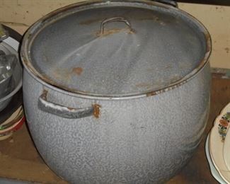 Antique galvanized 3 gal canning pot w/lid and jar holders 