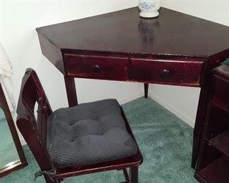 Corner desk and chair