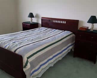 Queen bed and nightstands