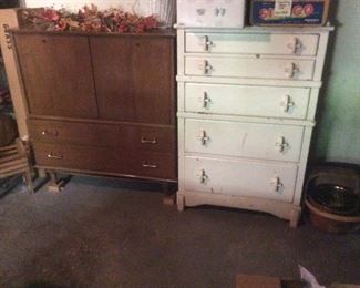 Mid century gentlemen’s chest. And vintage chest of drawers