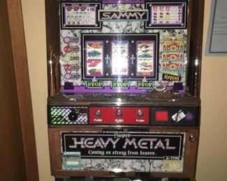 Sammy Super Heavy Metal Slot Machine