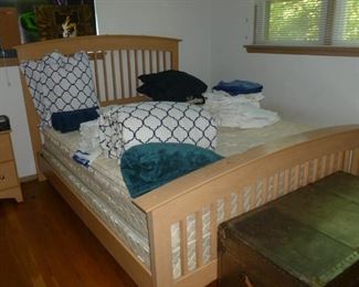 Queen size Bed (footboard has damage)