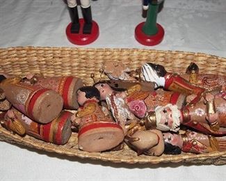 Vintage Mexican Nativity Set