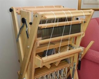 Schacht Floor Loom - Schacht Spindle Company (the smaller of 2 looms available)