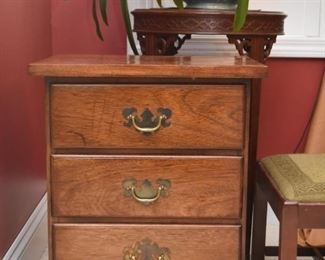 3-Drawer End Table / Nightstand