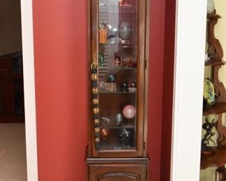 Tower Display Cabinet (glass shelves and sides)