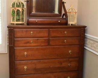 Ethan Allen Chest of Drawers / Dresser with Shaving / Vanity Mirror