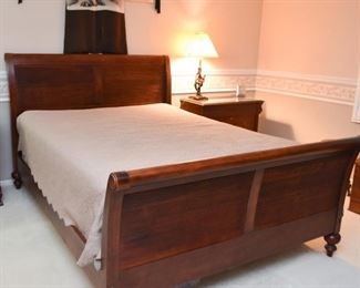 Beautiful Queen Size Sleigh Bed