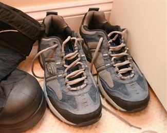 Men's Shoes - Sizes 8-1/2 to 9
