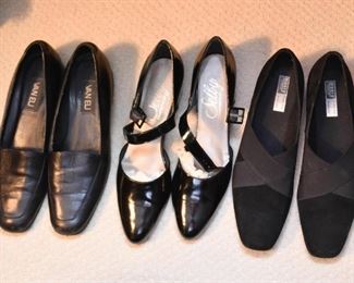 Women's Shoes (Size 9)