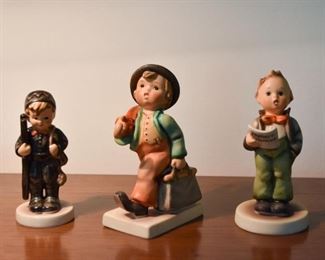 Hummel Figurines / Hummels (Goebel)