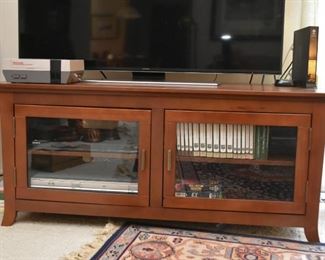 TV / Entertainment Stand