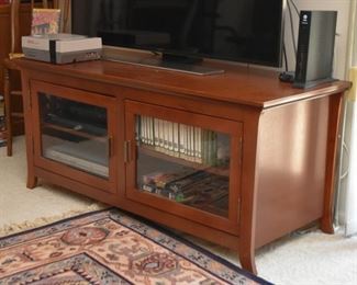 TV / Entertainment Stand