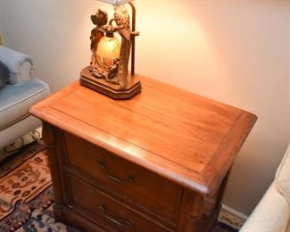 2-Drawer End Table / Nightstand