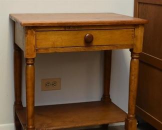 Antique / Vintage End Table with Drawer
