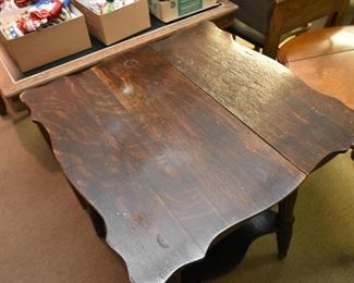 Antique / Vintage Parlor Table